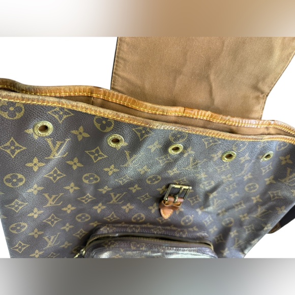 LOUIS VUITTON Monogram Montsouris GM Backpack - Picture 16 of 16